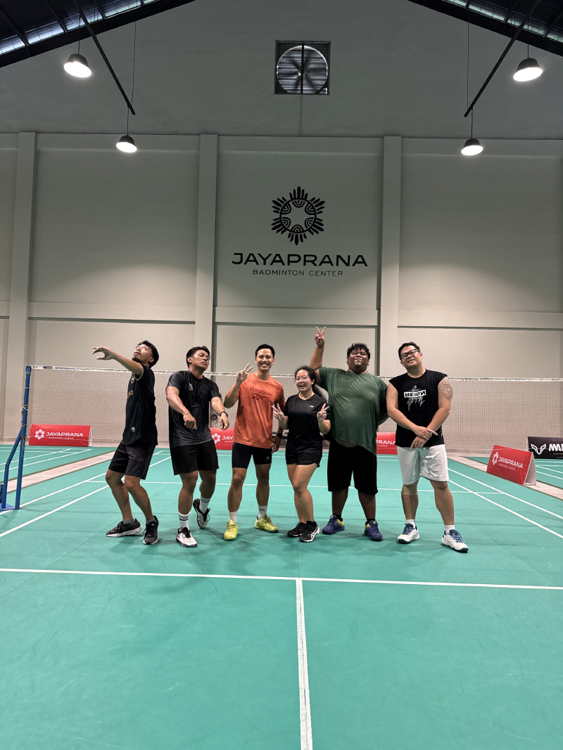 Badminton group session in Bali